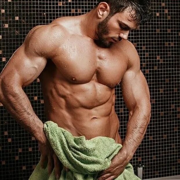 The man took a bath before the penis enlargement exercise