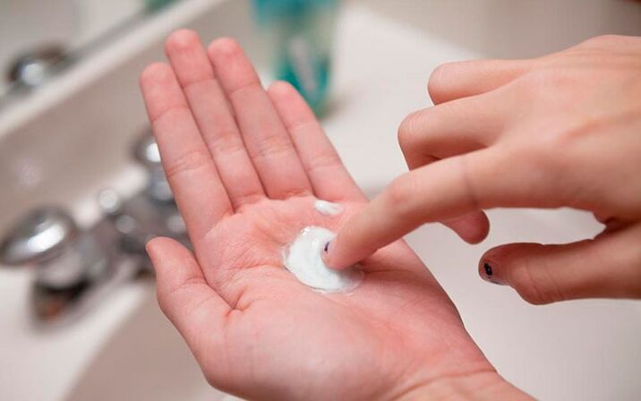Use soda scrub to enlarge penis